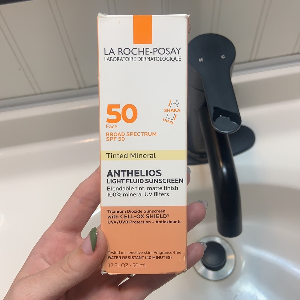 La Roche-Posay anthelios tinted sunscreen